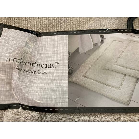 Modern Threads 2-Pack Non-Slip Backing Solid Loop Bath Mat Set in Silver NWT - Picture 6 of 7